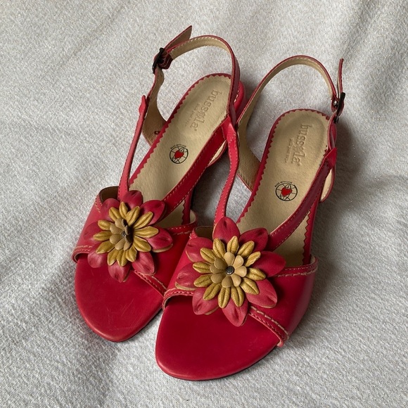 Bussola pink & tan flower design leather sandals Size 40 (US 8.5-9) - Picture 1 of 8